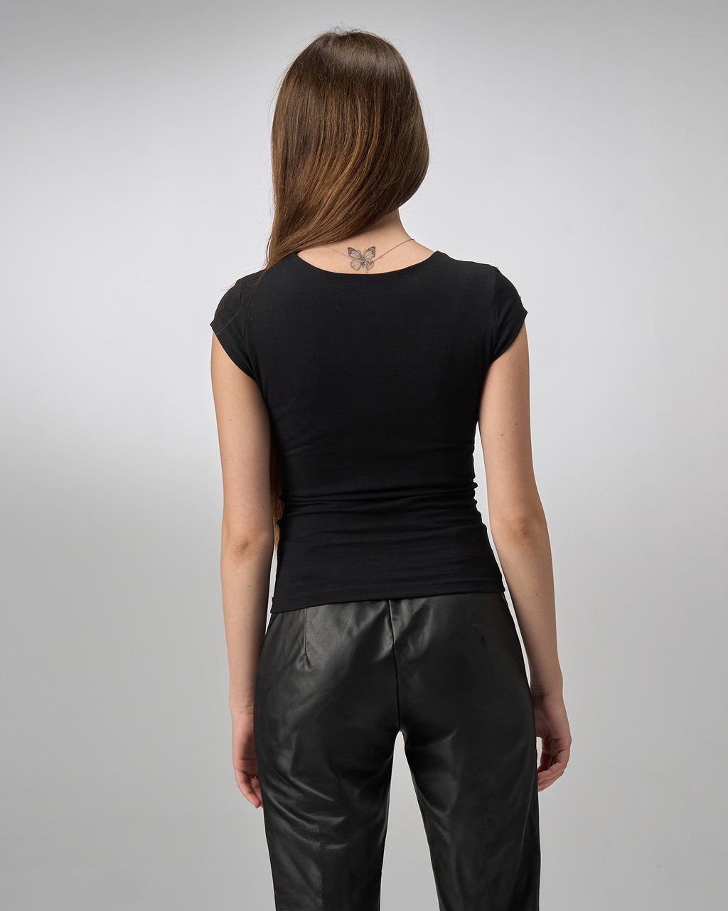 COTTON C-SQUARE NECK-BLACK