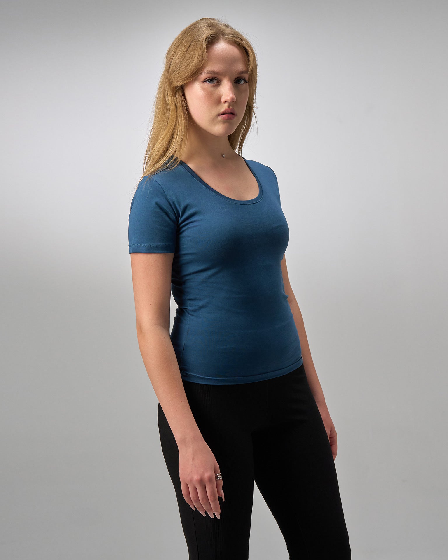 COTTON U-SHAPED NECK - PETROL BLUE