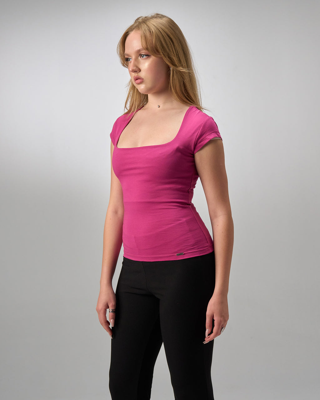 COTTON C-SQUARE NECK- MULBERRY