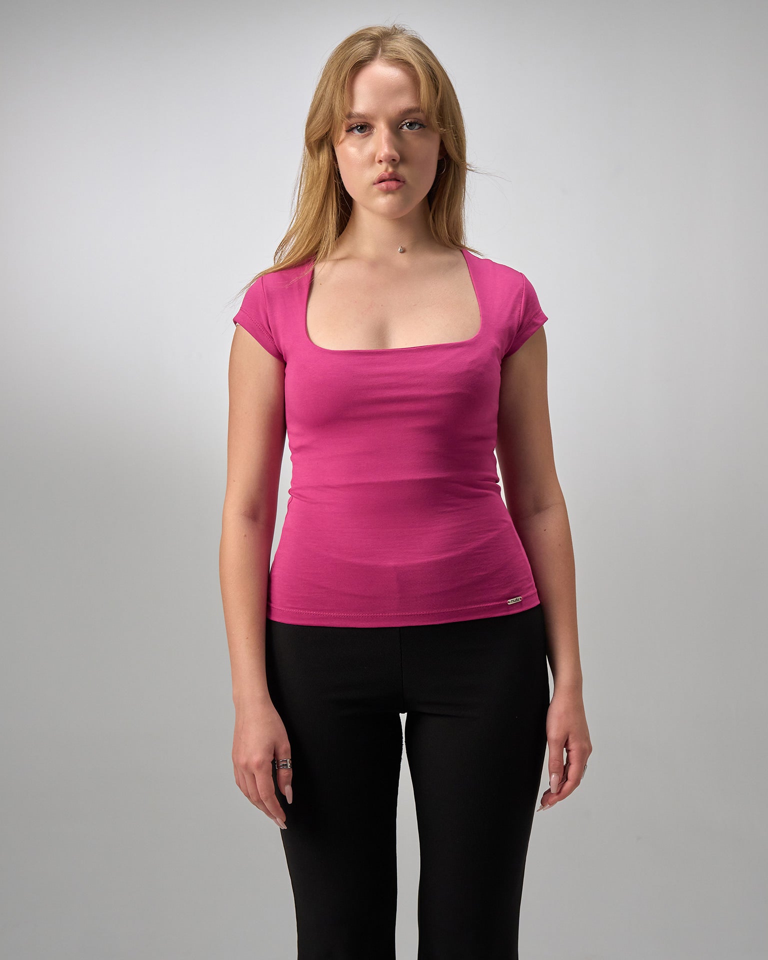 COTTON C-SQUARE NECK- MULBERRY