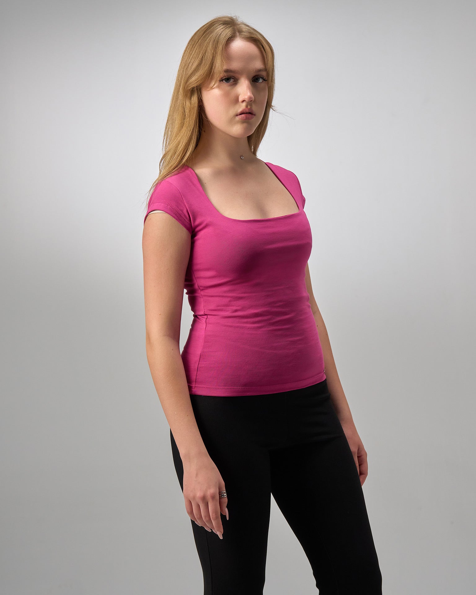 COTTON C-SQUARE NECK- MULBERRY
